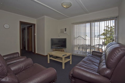 Burswood Lodge Apartments - Accommodation Nelson Bay 2