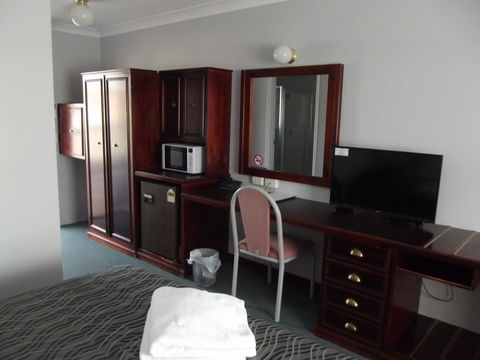 Bushman's Motor Inn - Accommodation Nelson Bay 3