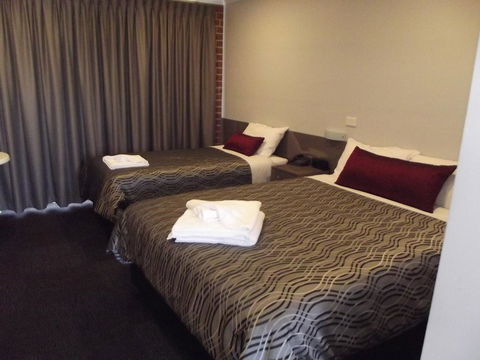 Bushman's Motor Inn - Accommodation Nelson Bay 2