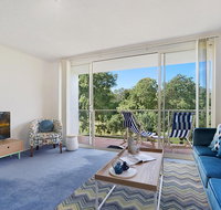Bushwalk To The Beach From A Tranquil Apartment - Accommodation Nelson Bay