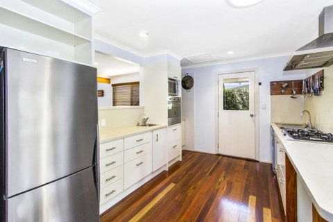 CABARITA BEACH BLISS - HOLIDAY HOME ON THE LAKE - Accommodation Nelson Bay 1