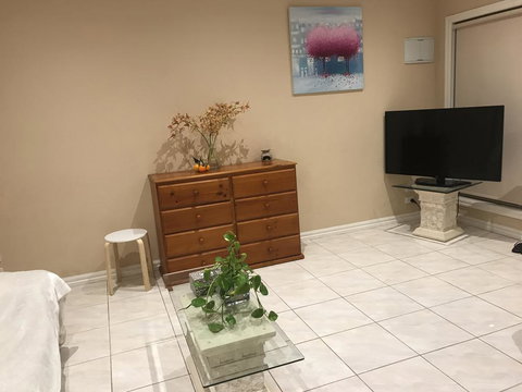 Cairnlea St Albans Townhouse - Accommodation Nelson Bay 0