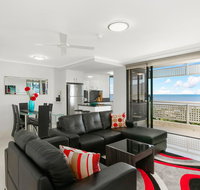 Cairns Luxury Seafront Apartment - Accommodation Nelson Bay