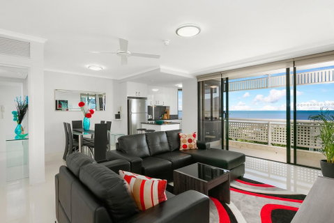 Cairns Luxury Seafront Apartment - Accommodation Nelson Bay 0