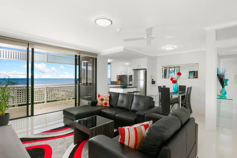 Cairns Luxury Waterfront Apartment - Accommodation Nelson Bay 0