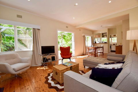 Calamandah House Of Blackheath - Accommodation Nelson Bay 2