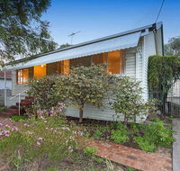 Camellia Cottage - PET FRIENDLY - Kwinana - Accommodation Nelson Bay