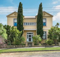 Campbell House - Accommodation Nelson Bay
