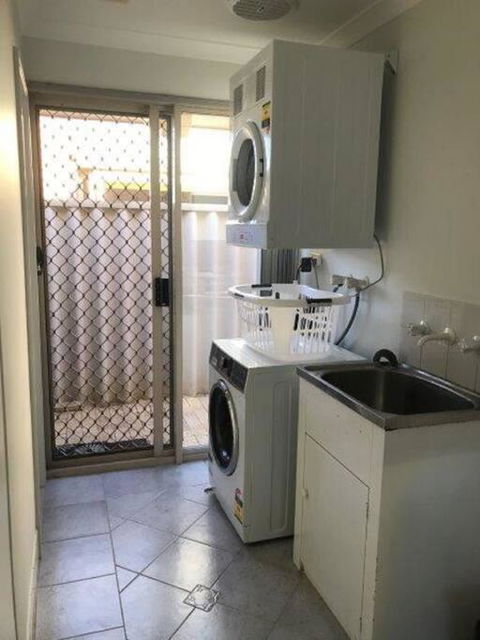 Canalside Family Getaway - Accommodation Nelson Bay 3