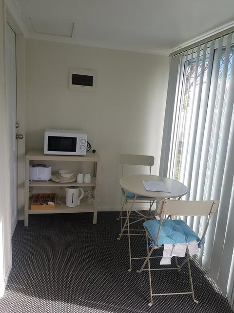 Canberra Ave Villas - Nelsons Bay Accommodation 1