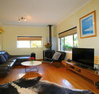 Cape Cod Beach House 25 Skyline Crescent - Nelsons Bay Accommodation