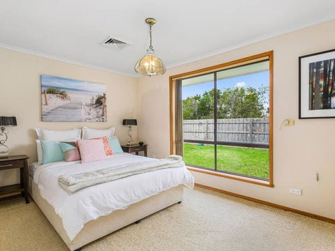 CAPEL Family Home, Large Yard, Close To Beach - Accommodation Nelson Bay 2