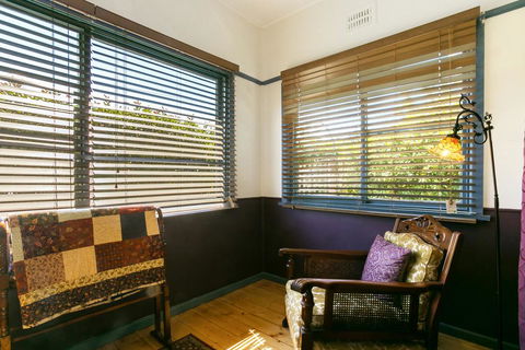Carinya Cottage - Nelson Bay Accommodation.com 3