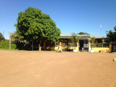 Carnarvon Caravan Park - Nelsons Bay Accommodation 1