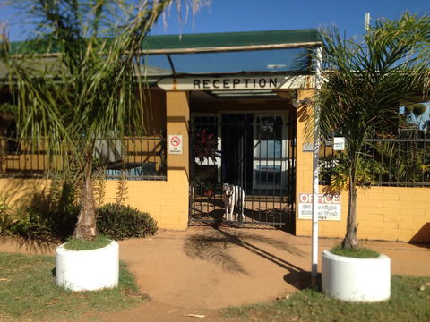 Carnarvon Caravan Park - Nelsons Bay Accommodation 2