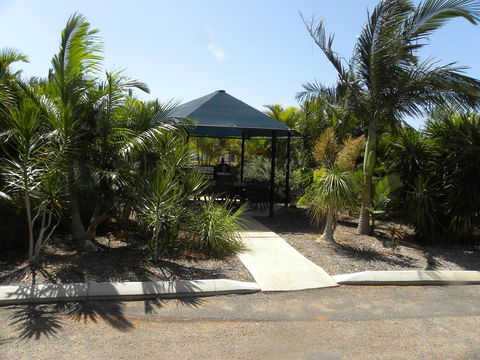 Carnarvon Central Apartments - Nelsons Bay Accommodation 1