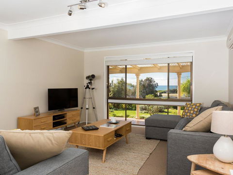 Casa Moana - Nelson Bay Accommodation.com 2