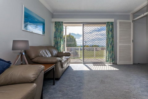 Castaways, Unit 1/17 Shoal Bay Road - Accommodation Nelson Bay 2