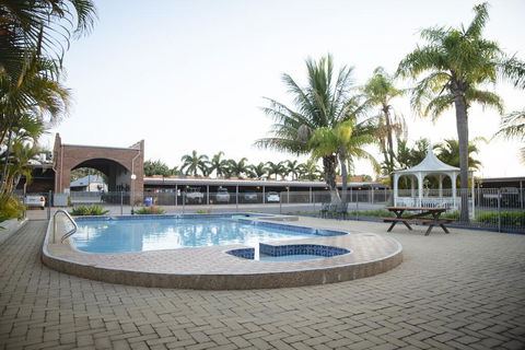 Castle Motor Lodge - Accommodation Nelson Bay 3