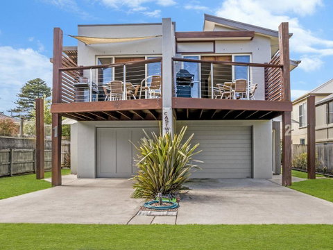 CASTWOOD VILLA No. 1 - Accommodation Nelson Bay 2
