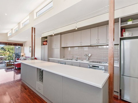 CASTWOOD VILLA No.2 - Accommodation Nelson Bay 3