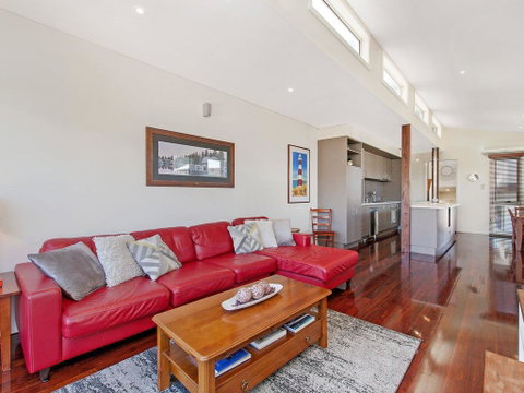 CASTWOOD VILLA No.2 - Accommodation Nelson Bay 0