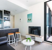Central and Modern Apartment in Melbourne CBD - Accommodation Nelson Bay