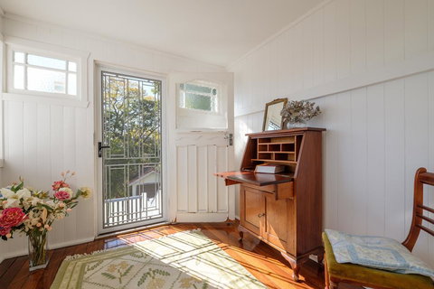 Central Cottage - Accommodation Nelson Bay 3