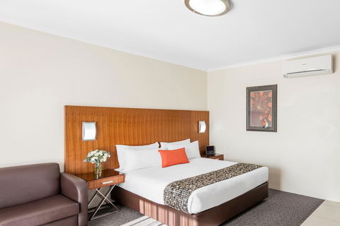 Central Motel & Apartments, Best Western Signature Collection - Accommodation Nelson Bay 2