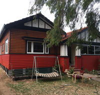 Character 1940s Property - Nelsons Bay Accommodation