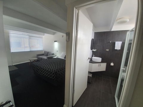 Charles Sturt Motor Inn - Accommodation Nelson Bay 3