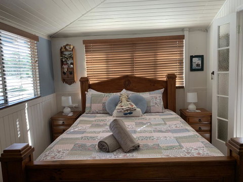 Cherry Blossom Cottage - Accommodation Nelson Bay 2