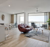 Chic Getaway at The Cosmopolitan Cotton Tree - Accommodation Nelson Bay