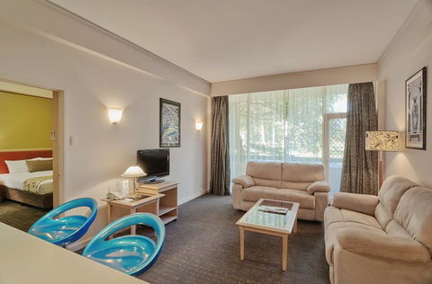 Chifley On South Terrace - Nelsons Bay Accommodation 2