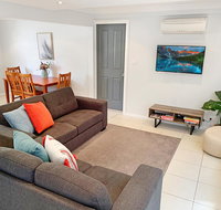 City Center - Modern 2-Bedroom Apartment - Accommodation Nelson Bay