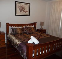 City Getaway 3 Bedroom Adelaide's East End - Nelsons Bay Accommodation