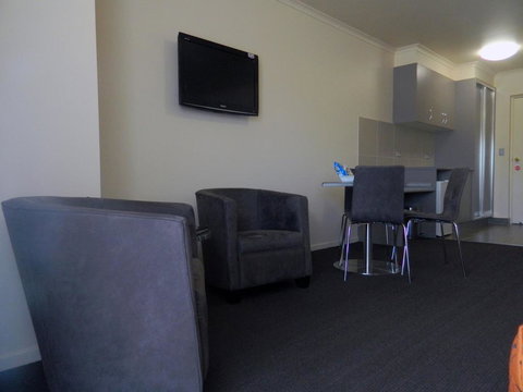 CluBarham Motel - Nelsons Bay Accommodation 1