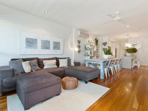 COASTAL CHIC @ CASUARINA - Accommodation Nelson Bay 3