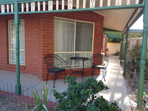 Cobram Cottage - Accommodation Nelson Bay 1