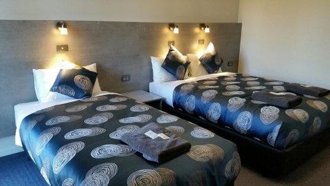 Colac Central Hotel-Motel - Nelsons Bay Accommodation 0