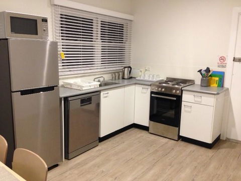 Colonial Lodge Motor Inn - Accommodation Nelson Bay 1