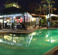 Colonial Village Cabins Camping  Tours - Hervey Bay YHA - Accommodation Nelson Bay