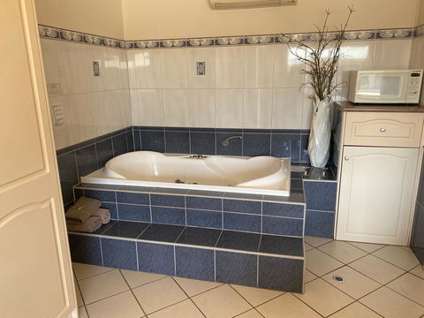 Comfort Inn & Suites Augusta Westside - Accommodation Nelson Bay 2