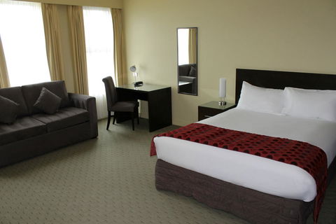 Comfort Inn & Suites City Views - Accommodation Nelson Bay 3