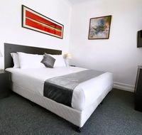Commercial Hotel Hay - Accommodation Nelson Bay