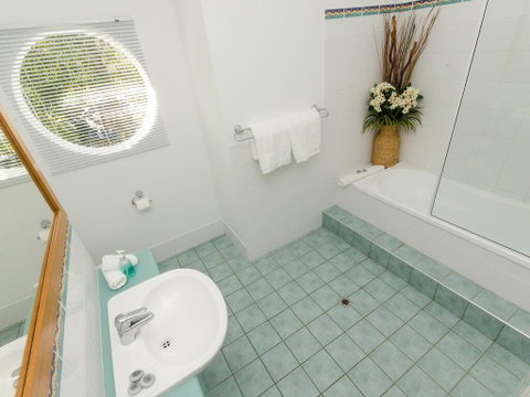 Compass Point - Accommodation Nelson Bay 3