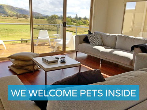 Contemporary Golf Course Frontage 3BR - Accommodation Nelson Bay 0