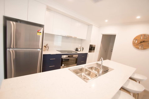 Contemporary Esprit With River Reserve Access - Nelsons Bay Accommodation 3