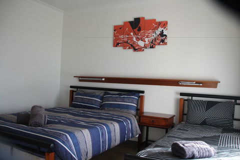 Coolgardie GoldRush Motels - Accommodation Nelson Bay 1