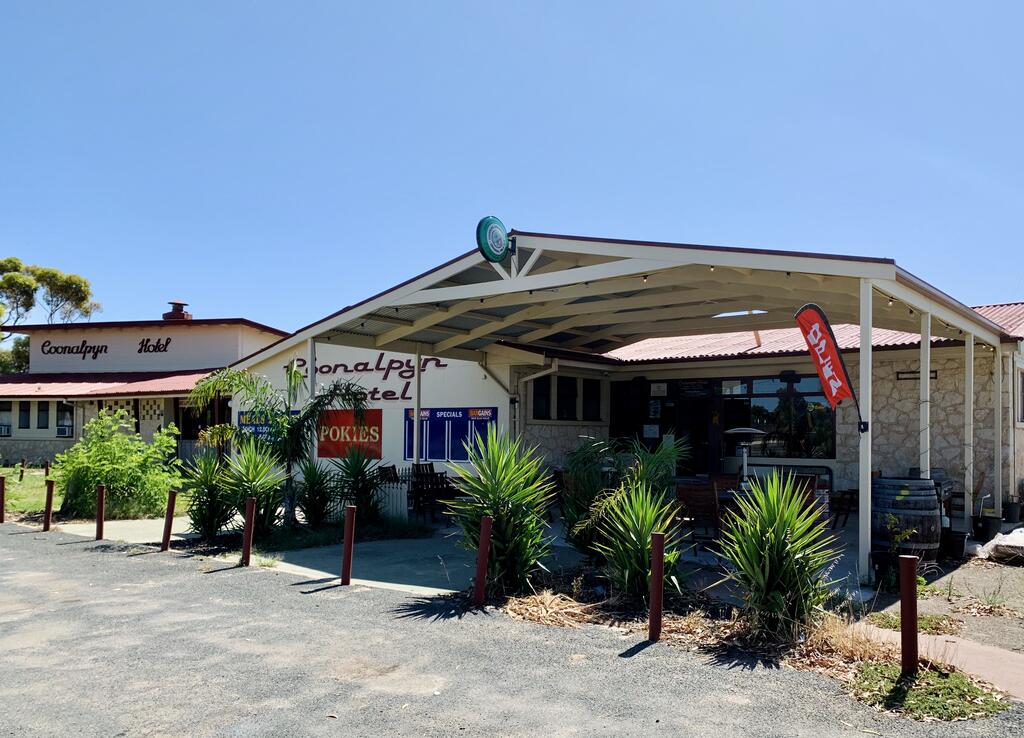 Coonalpyn SA Accommodation Nelson Bay
